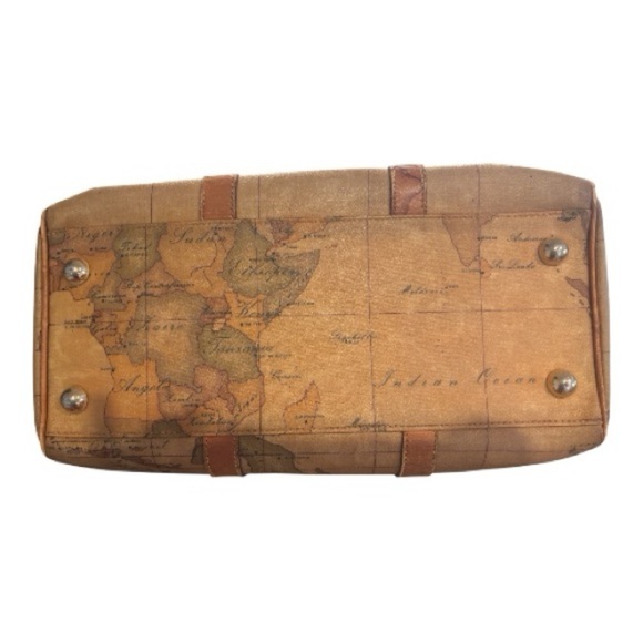 Alviero Martini Prima Classe Small Duffel / Travel Bag - Picture 14 of 14